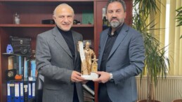 AHİSİAD Gazetemize Ahilik Unvanı Verdi